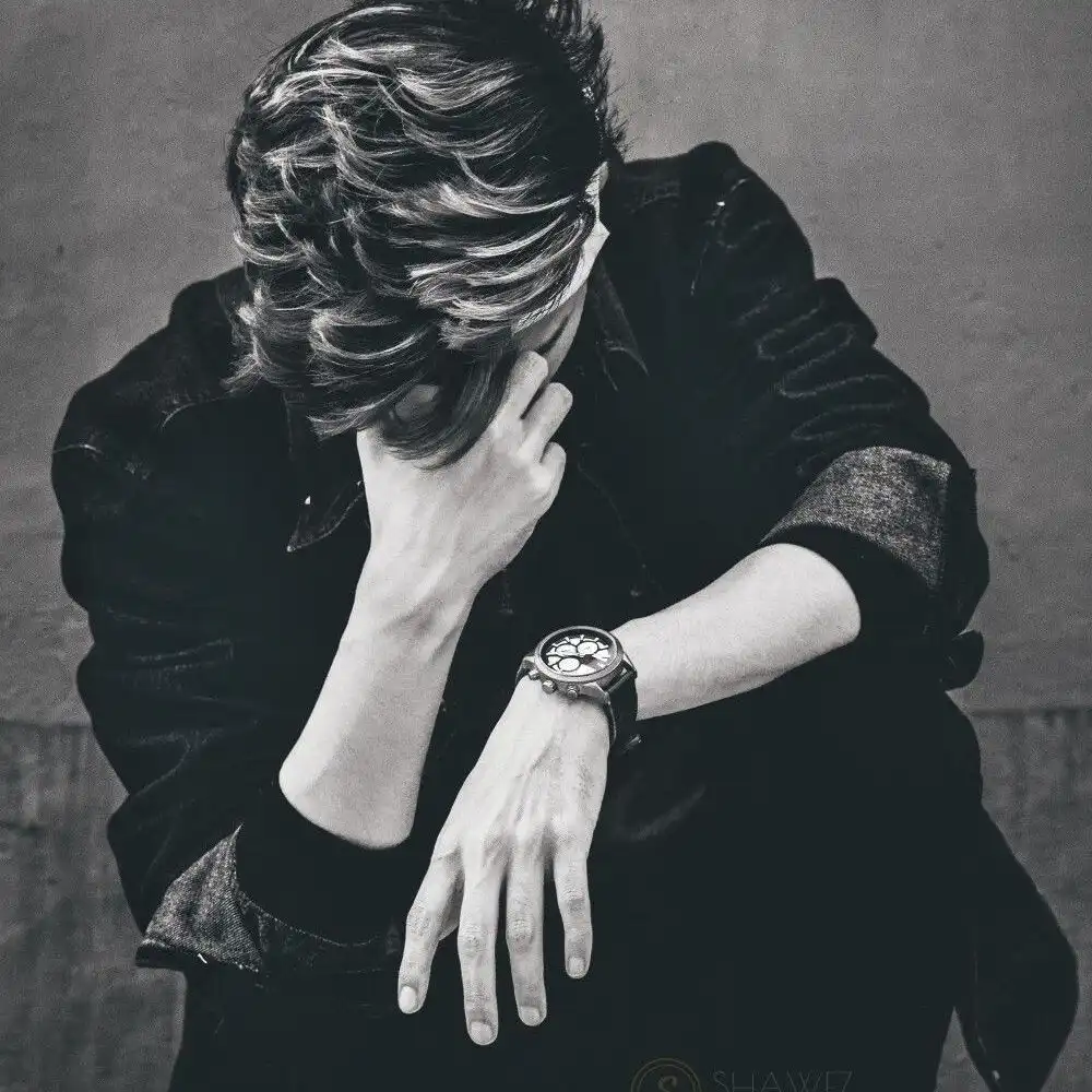boy sad dp